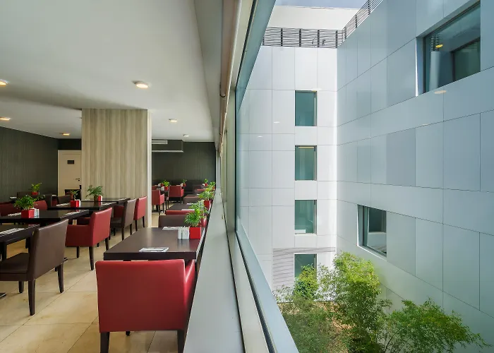 Отель Hf Fenix Urban