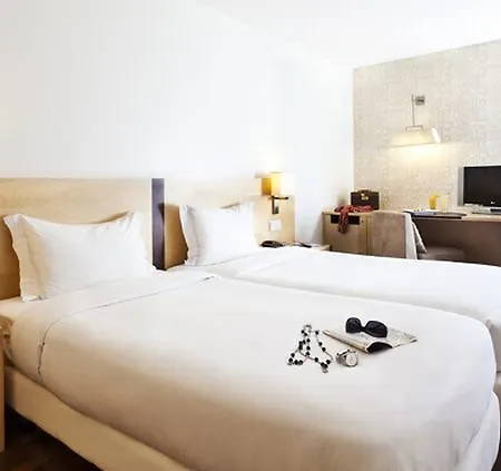 Hf Fénix Urban 4*