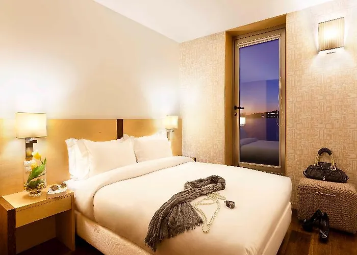 Hotel Hf Fénix Urban 4*